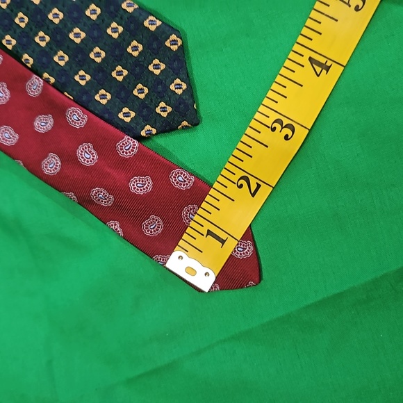 2 Brooks Brothers silk Ties , made in USA - Picture 12 of 15